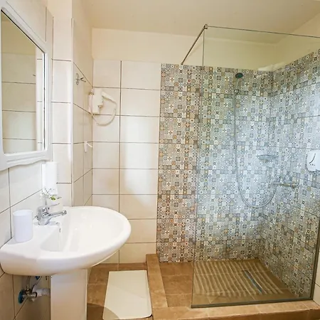 Navigator Bed & Breakfast Acharavi (Corfu)